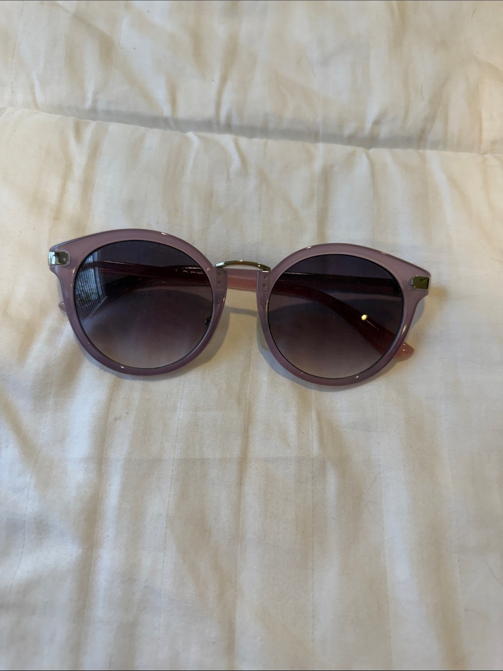 Women’s Round Purple Sunglasses with Gradient Lenses